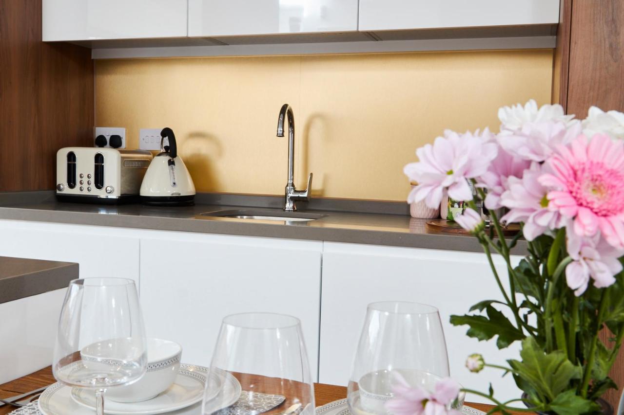맨체스터 Beaut 5 Bed House W Parking 빌라 외부 사진
