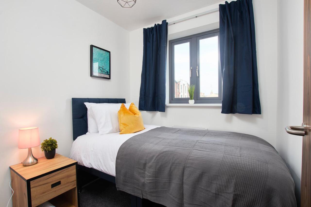 맨체스터 Beaut 5 Bed House W Parking 빌라 외부 사진